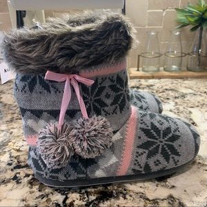 NWT Fair Isle Pink Gray slipper booties!